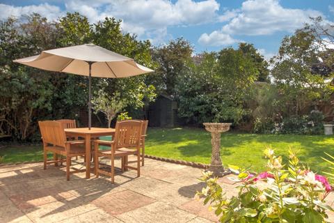 21 Fleetwood Close, Neston, Corsham, SN13 9TF