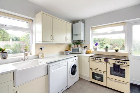 21 Fleetwood Close, Neston, Corsham, SN13 9TF