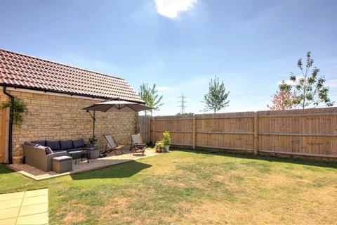 8 Groundstone Way, Corsham, SN13 0FA