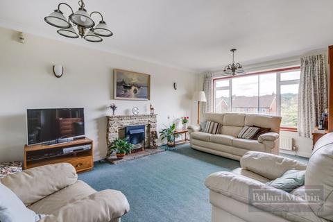 3 Ellenbridge Way, South Croydon, CR2 0EW