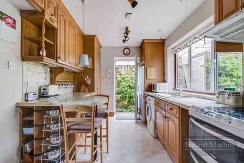 3 Ellenbridge Way, South Croydon, CR2 0EW