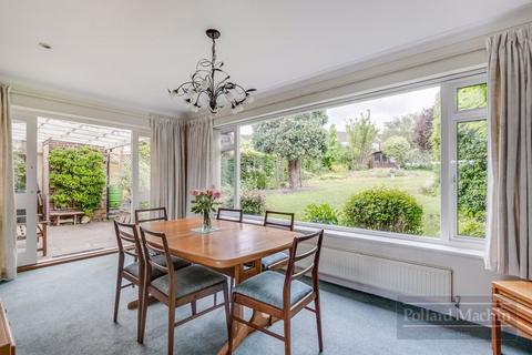 3 Ellenbridge Way, South Croydon, CR2 0EW