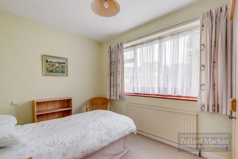 3 Ellenbridge Way, South Croydon, CR2 0EW