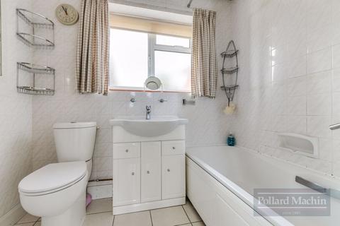 3 Ellenbridge Way, South Croydon, CR2 0EW