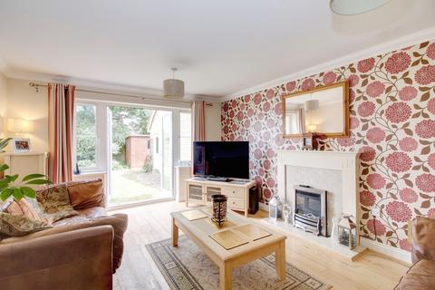 4 Holly Crescent, Corsham, SN13 9GD