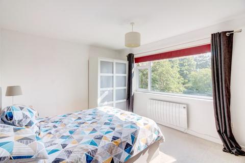 11 Cresswells, Corsham, SN13 9NJ