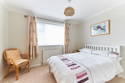 63 Brook Drive, Corsham, SN13 9AX