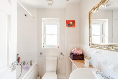 73 Freestone Way, Corsham, SN13 9EE