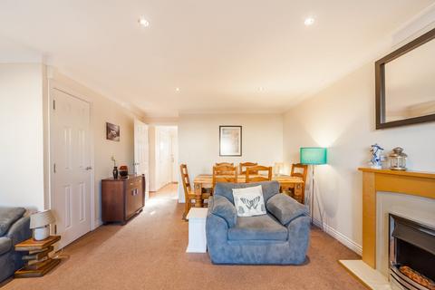 73 Freestone Way, Corsham, SN13 9EE