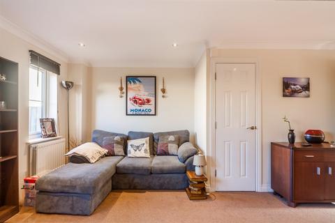 73 Freestone Way, Corsham, SN13 9EE