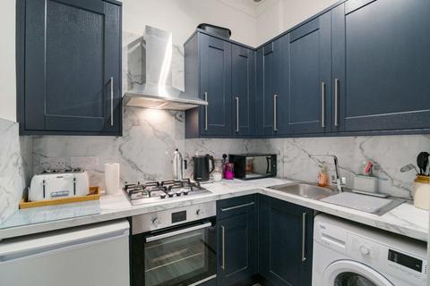 3/1, 21 Laurel Place, Glasgow, G11 7RF