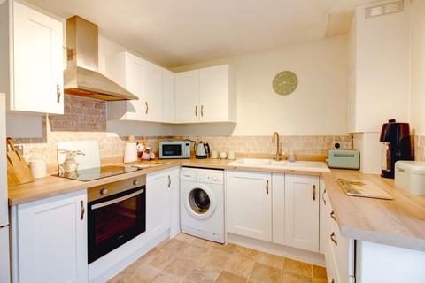 10 Barn Close, Corsham, SN13 9XB