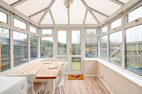 10 Barn Close, Corsham, SN13 9XB