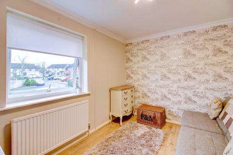 10 Barn Close, Corsham, SN13 9XB