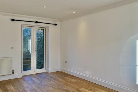 32 Hatton Way, Corsham, SN13 9UW