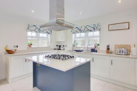 6 bedroom detached house for sale - Clubhouse Place, Corsham SN13
