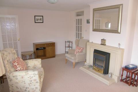 25 Bellott Drive, Corsham, SN13 9UQ