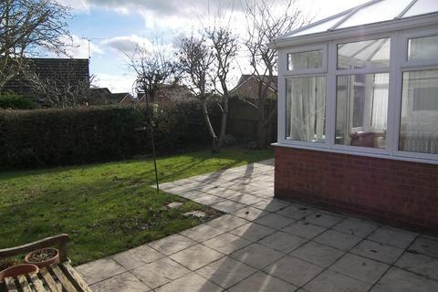 25 Bellott Drive, Corsham, SN13 9UQ