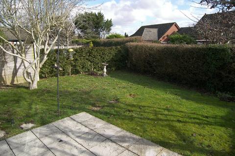25 Bellott Drive, Corsham, SN13 9UQ