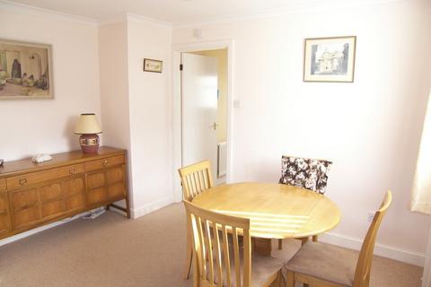 25 Bellott Drive, Corsham, SN13 9UQ
