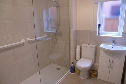 25 Bellott Drive, Corsham, SN13 9UQ