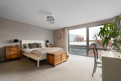 3 bedroom penthouse for sale, Dee Lane, Chester CH3
