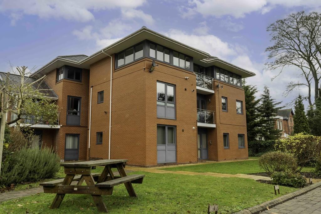 Cavendish Road, Chester CH4 2 bed apartment for sale £265,000
