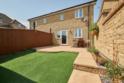 25 Hatton Way, Corsham, SN13 9UW
