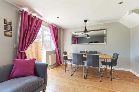 25 Hatton Way, Corsham, SN13 9UW