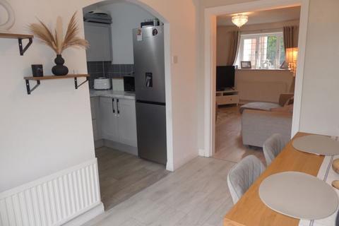 244a Greenacres Road, Oldham, OL4 3ET