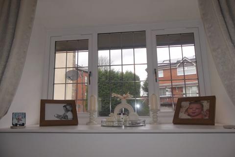 244a Greenacres Road, Oldham, OL4 3ET