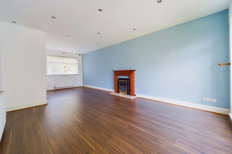 Living Room/Dining