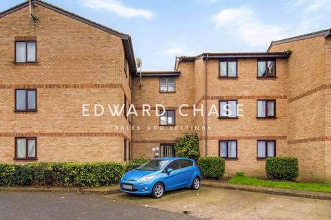 2 bedroom flat for sale, Avenue Road, Chadwell Heath, RM6