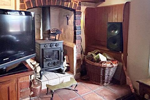 Farthing Cottage Hawbridge, Stoulton, Worcester, WR7 4RJ