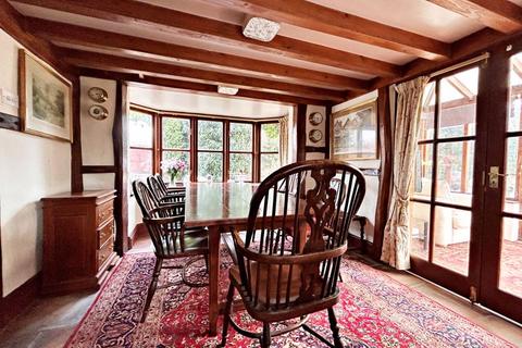 Farthing Cottage Hawbridge, Stoulton, Worcester, WR7 4RJ