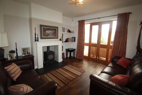 3 bedroom semi-detached house to rent, London Road, Davenham, CW9