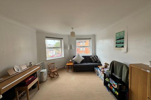 2 bedroom flat to rent - Petworth House, Davigdor Road, Hove