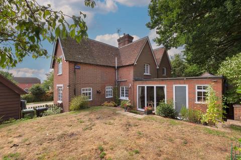 3 bedroom semi-detached house for sale, Brenchley Road, Brenchley TN12