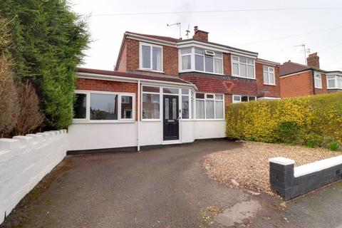 3 bedroom semi-detached house for sale - Chesham Road, Stafford ST16