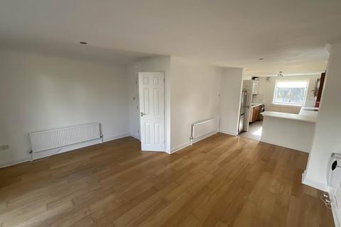 3 bedroom flat to rent - Hartlepool Court, , Royal Docks