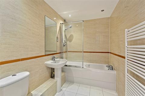 21 Blake Mews, Richmond, TW9 3GA