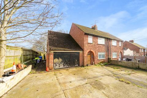 4 bedroom semi-detached house for sale - Fowlers Lane, Bracknell, Berkshire