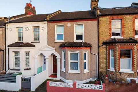 34 Neuchatel Road, London, SE6 4EQ