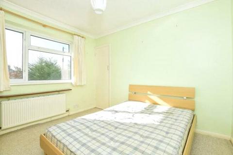 1 Rydes Close, Woking, GU22 9JJ