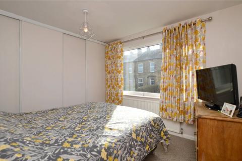 3 bedroom semi-detached house for sale - Beckbury Close, Farsley, Pudsey, West Yorkshire