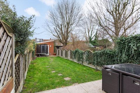 227 Norfolk Crescent, Sidcup, DA15 8HX