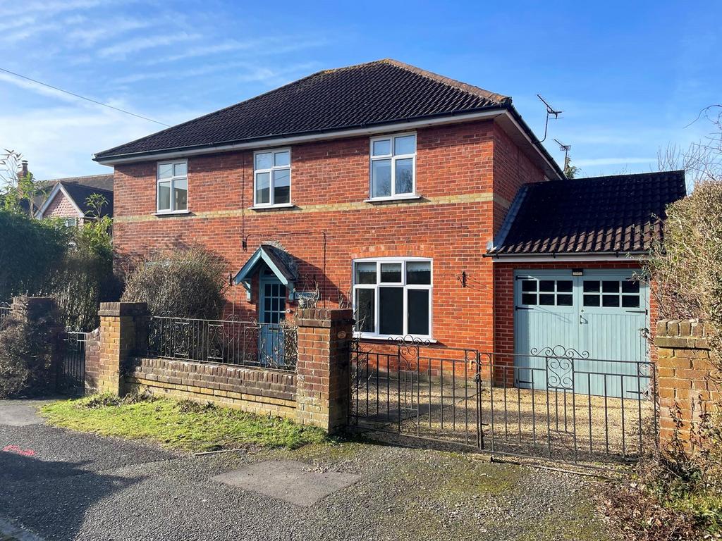 Eastbank Road, Brockenhurst, SO42 4 bed detached house for sale £