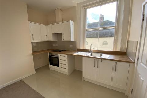 Studio to rent, 106-114 South Street, Eastbourne BN21
