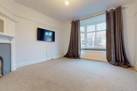 2 bedroom flat for sale, Institute Road, Swanage