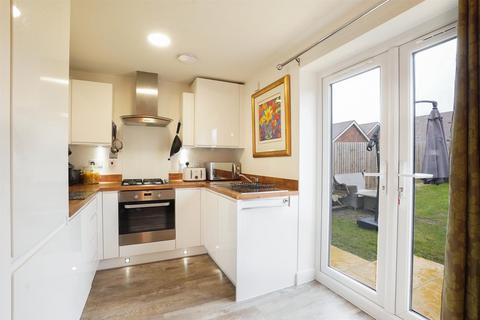 2 bedroom semi-detached house for sale - Nonsuch Avenue, Bishopton, Stratford Upon Avon